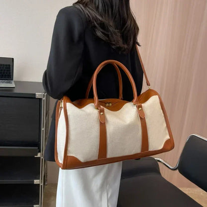 Stilvolle und robuste Reisetasche aus strapazierfähigem Material – perfekt für Kurzurlaube, Sport oder als Gepäcktasche im Flugzeug