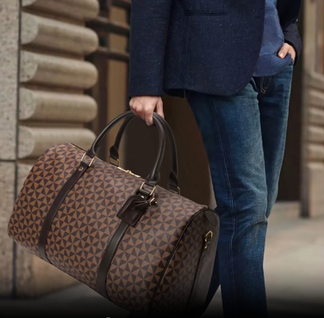 Wasserdichte Reisetasche mit modernem Design, viel Stauraum und zusätzlicher Außentasche – ideal für Auto-, Bahn- oder Flugreisen